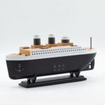 Ship Model Puff Effect Aroma Diffuser with Colour-Changing LED - Image 2